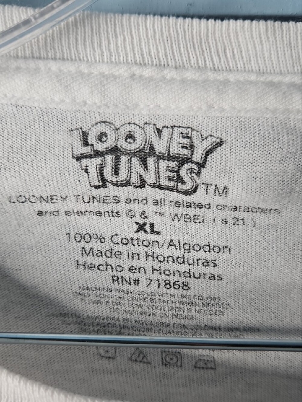 Warner Bros. White Looney Tunes Long-Sleeve Tee with Colorful Character Print XL - Picture 2 of 9